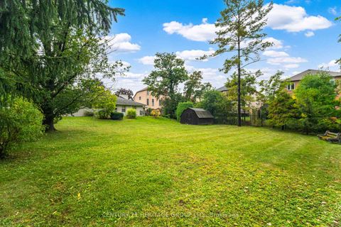 Photo 5 at 22 Poplar Drive, Oak Ridges, Richmond Hill