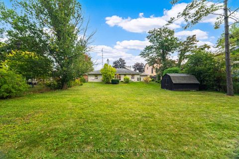 Photo 8 at 22 Poplar Drive, Oak Ridges, Richmond Hill