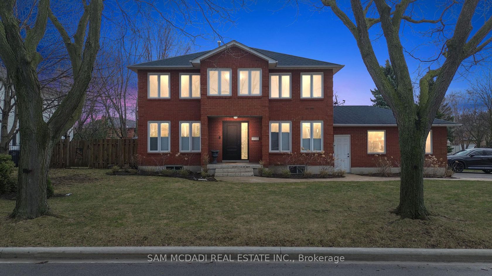 4025 Rolling Valley Drive, Erin Mills, Mississauga by Loree Meneguzzi Real Estate 4025 Rolling Valley Drive, Erin Mills, Mississauga