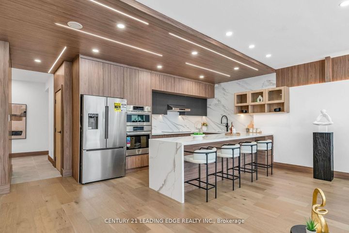 Photo 4 at 208 - 1 Watergarden Way, Bayview Village, Toronto