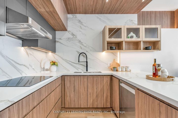 Photo 8 at 208 - 1 Watergarden Way, Bayview Village, Toronto