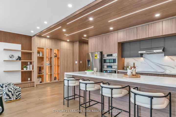 Photo 9 at 208 - 1 Watergarden Way, Bayview Village, Toronto