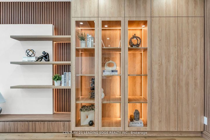 Photo 11 at 208 - 1 Watergarden Way, Bayview Village, Toronto