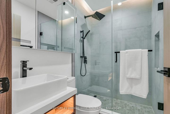 Photo 31 at 208 - 1 Watergarden Way, Bayview Village, Toronto