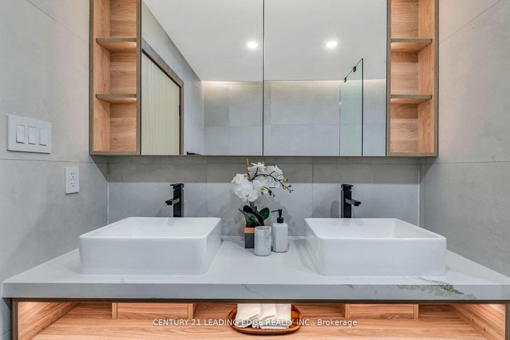 Photo 49 at 208 - 1 Watergarden Way, Bayview Village, Toronto