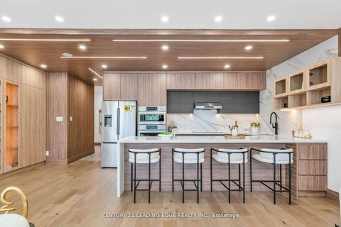 Photo 5 at 208 - 1 Watergarden Way, Bayview Village, Toronto