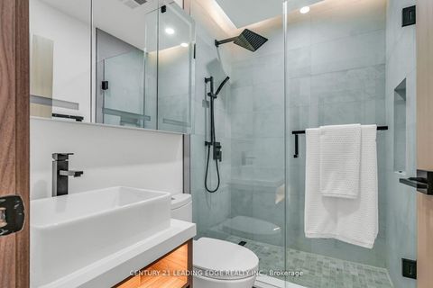 Photo 31 at 208 - 1 Watergarden Way, Bayview Village, Toronto