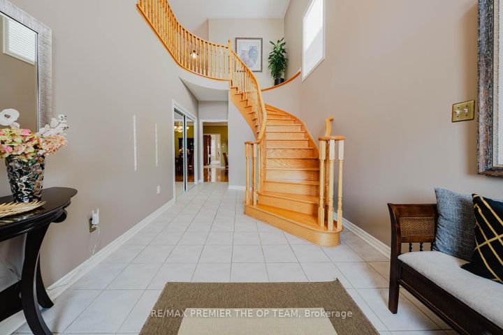 Photo 5 at 179 Lio Avenue, Sonoma Heights, Vaughan