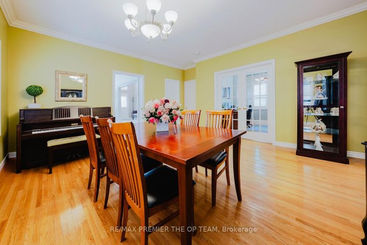 Photo 8 at 179 Lio Avenue, Sonoma Heights, Vaughan