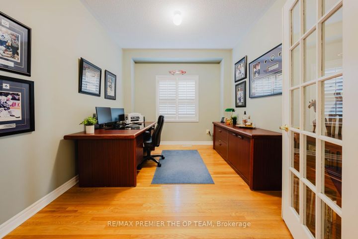 Photo 9 at 179 Lio Avenue, Sonoma Heights, Vaughan