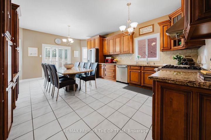 Photo 12 at 179 Lio Avenue, Sonoma Heights, Vaughan