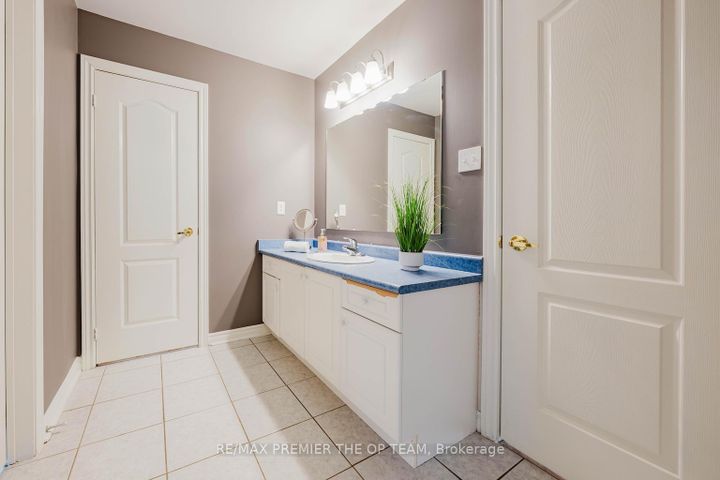 Photo 31 at 179 Lio Avenue, Sonoma Heights, Vaughan