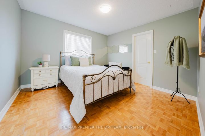 Photo 32 at 179 Lio Avenue, Sonoma Heights, Vaughan