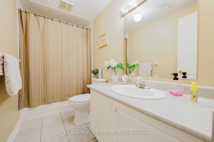 Photo 40 at 179 Lio Avenue, Sonoma Heights, Vaughan