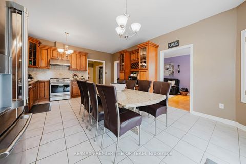 Photo 13 at 179 Lio Avenue, Sonoma Heights, Vaughan