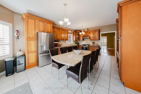Photo 15 at 179 Lio Avenue, Sonoma Heights, Vaughan