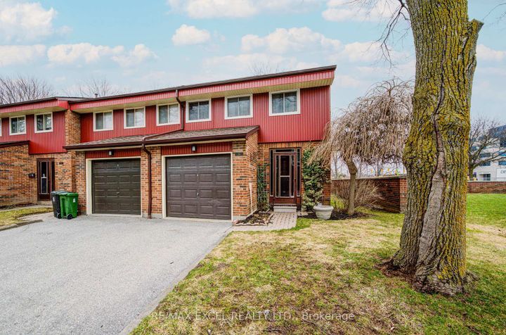 Photo 2 at 36 - 3000 Midland Avenue, Malvern West, Toronto