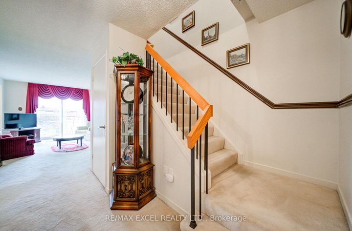 Photo 6 at 36 - 3000 Midland Avenue, Malvern West, Toronto