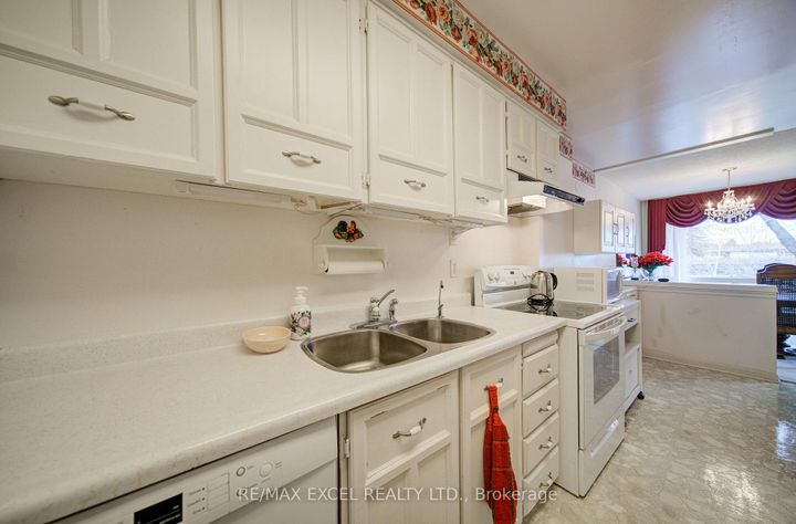 Photo 20 at 36 - 3000 Midland Avenue, Malvern West, Toronto