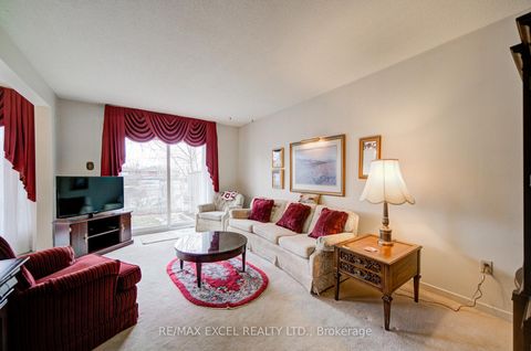 Photo 8 at 36 - 3000 Midland Avenue, Malvern West, Toronto