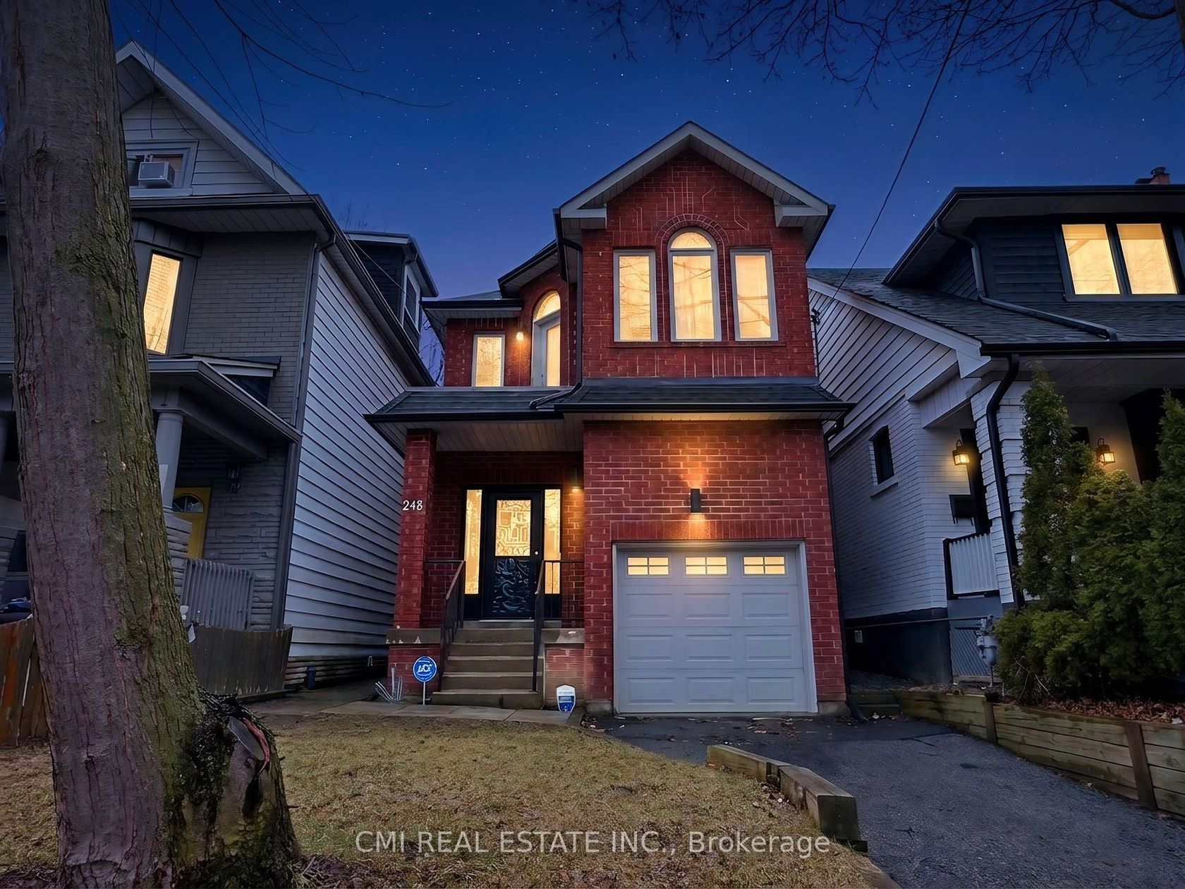 248 Ashdale Avenue, Coxwell, Toronto by Loree Meneguzzi Real Estate 248 Ashdale Avenue, Coxwell, Toronto