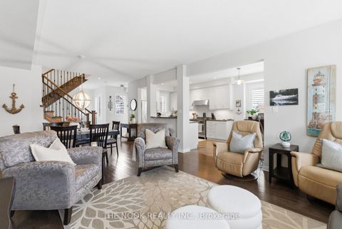 Photo 9 at 320 Lakebreeze Drive N, Newcastle, Clarington