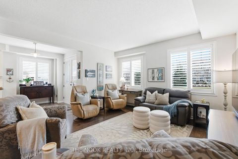 Photo 10 at 320 Lakebreeze Drive N, Newcastle, Clarington