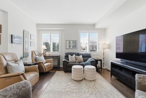 Photo 11 at 320 Lakebreeze Drive N, Newcastle, Clarington