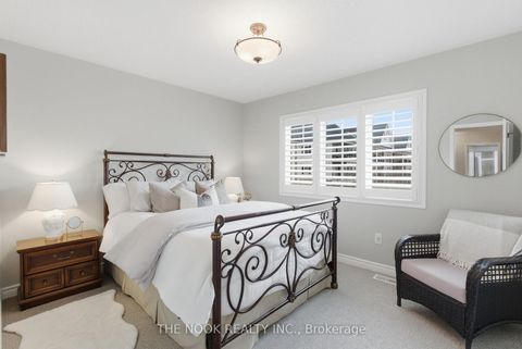 Photo 26 at 320 Lakebreeze Drive N, Newcastle, Clarington