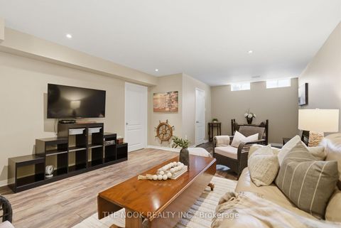 Photo 29 at 320 Lakebreeze Drive N, Newcastle, Clarington