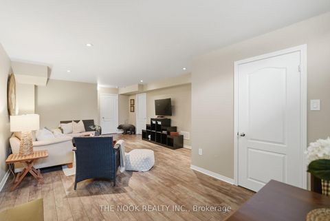 Photo 31 at 320 Lakebreeze Drive N, Newcastle, Clarington