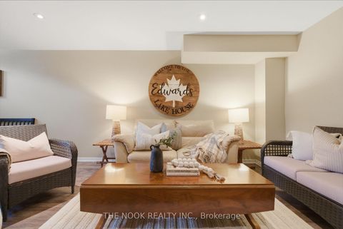 Photo 33 at 320 Lakebreeze Drive N, Newcastle, Clarington