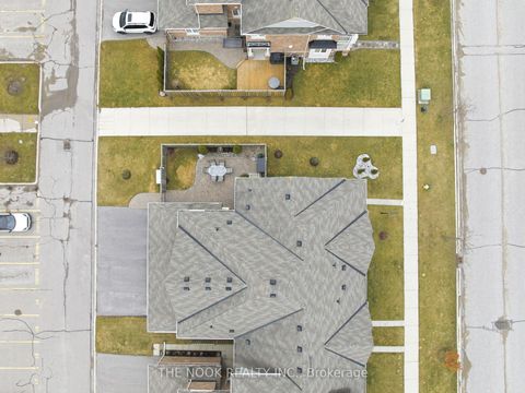 Photo 42 at 320 Lakebreeze Drive N, Newcastle, Clarington