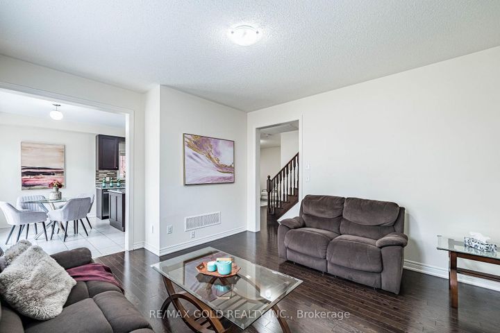 Photo 9 at 14 Lloyd Crescent, Northwest Brampton, Brampton