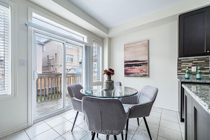 Photo 17 at 14 Lloyd Crescent, Northwest Brampton, Brampton