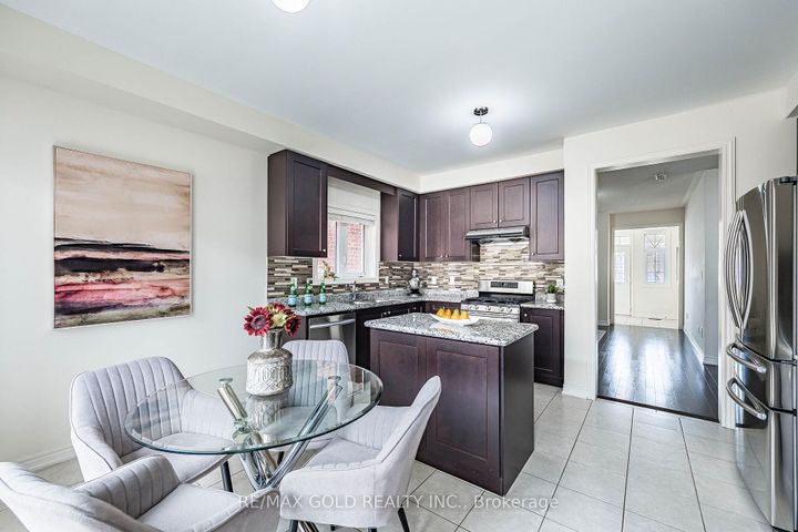 Photo 18 at 14 Lloyd Crescent, Northwest Brampton, Brampton