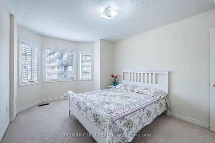 Photo 25 at 14 Lloyd Crescent, Northwest Brampton, Brampton