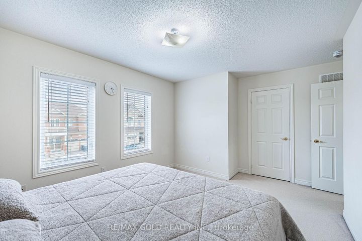 Photo 26 at 14 Lloyd Crescent, Northwest Brampton, Brampton