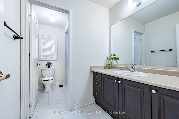 Photo 28 at 14 Lloyd Crescent, Northwest Brampton, Brampton