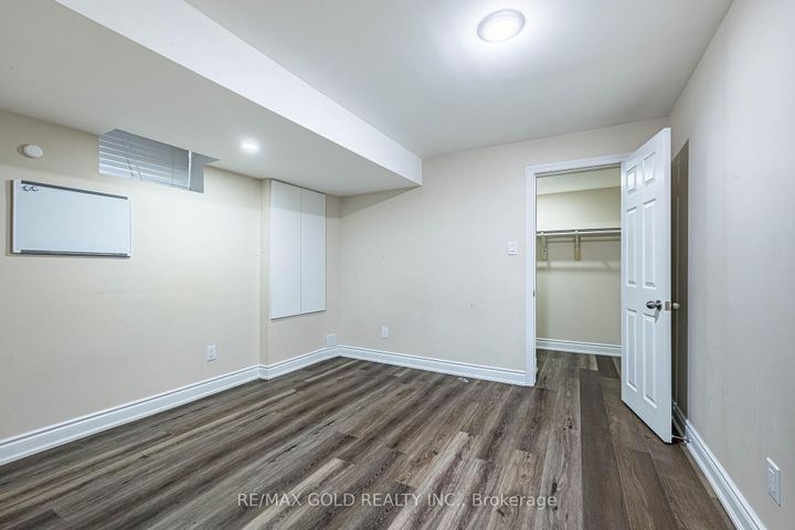 Photo 35 at 14 Lloyd Crescent, Northwest Brampton, Brampton