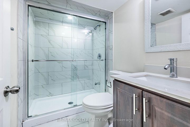 Photo 36 at 14 Lloyd Crescent, Northwest Brampton, Brampton