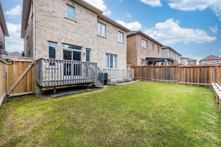 Photo 38 at 14 Lloyd Crescent, Northwest Brampton, Brampton