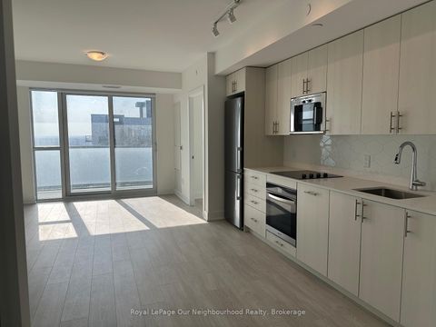 Photo 3 at 2615 - 2545 SIMCOE Street N, Windfields, Oshawa