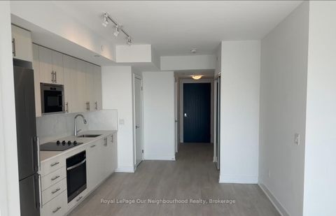 Photo 4 at 2615 - 2545 SIMCOE Street N, Windfields, Oshawa