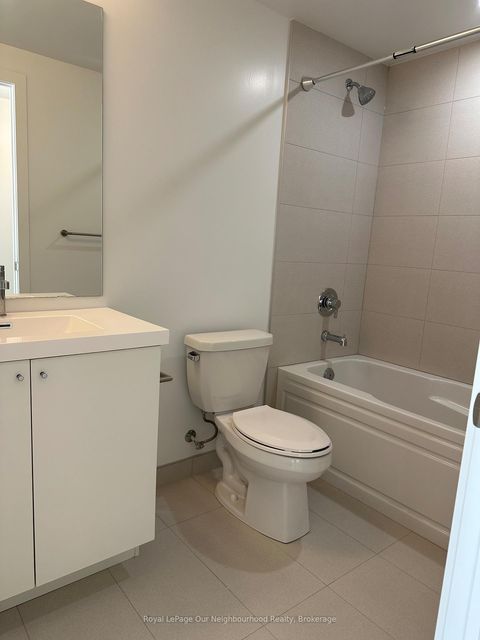 Photo 7 at 2615 - 2545 SIMCOE Street N, Windfields, Oshawa