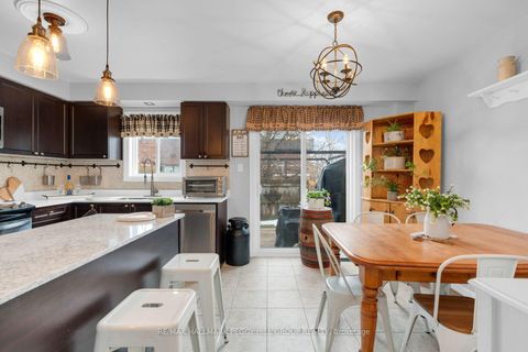 Photo 3 at 96 Majesty Boulevard, Shore, Barrie