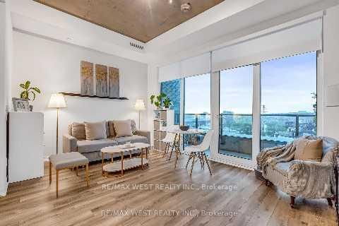 Photo 11 at 617 - 1808 St. Clair Avenue W, Pellam Park, Toronto