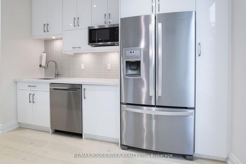 Photo 6 at 109 - 238 Doris Avenue, Willowdale East, Toronto