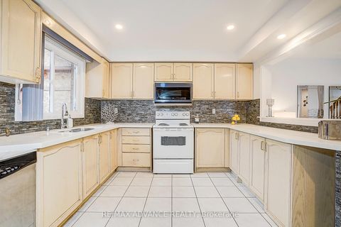 Photo 12 at 140 Vanguard Road, Patterson, Vaughan