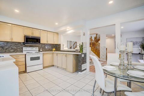 Photo 13 at 140 Vanguard Road, Patterson, Vaughan